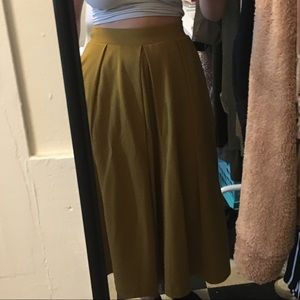 Wide leg trousers